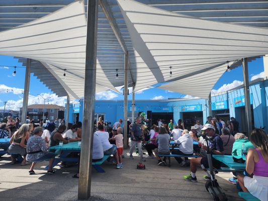 Low Tide Bar by null