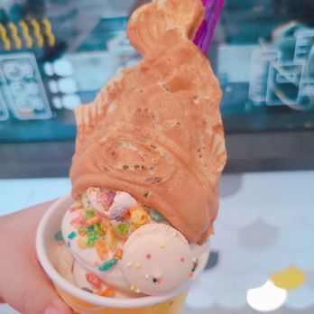 Somisomi - Milktea soft serve and Taro Taiyaki - Desserts Near Me - Cupertino, California