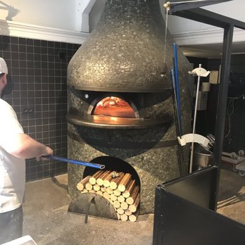 Nona - Pizza Near Me - Brussels, BRU
