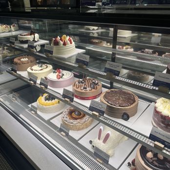 Paris Baguette - Coffee & Tea Near Me - Virginia Beach, Virginia