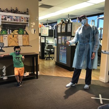 Kid's Choice Dental - Dr. Susie gives Elliott 2 thumbs up! No cavities ! - Pediatric Dentists Near Me - Northridge, California Kid's Choice Dental - Dr. Susie gives Elliott 2 thumbs up! No cavities ! - Pediatric Dentists Near Me - Northridge, California