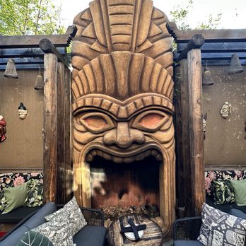 The Grass Skirt - Outdoor sitting - Tiki Bars Near Me - San Diego, California The Grass Skirt - Outdoor sitting - Tiki Bars Near Me - San Diego, California