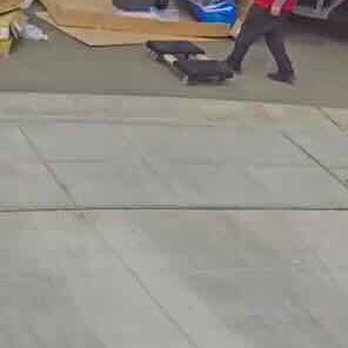 Mattress Firm Clovis Herndon - mattress bent and left in dirty street for over 20 min. - Furniture Stores Near Me - Clovis, California
