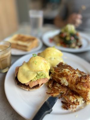 Glo's by null Glo's by null