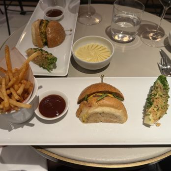 Essential by Christophe - Burger - French Near Me - New York, New York
