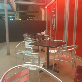 Pizza Guardians - Outdoor dining - Pizza Near Me - Caloundra, QLD