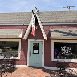 The Little Store & Cafe - Fun coffee shop/store tucked away in a neighborhood