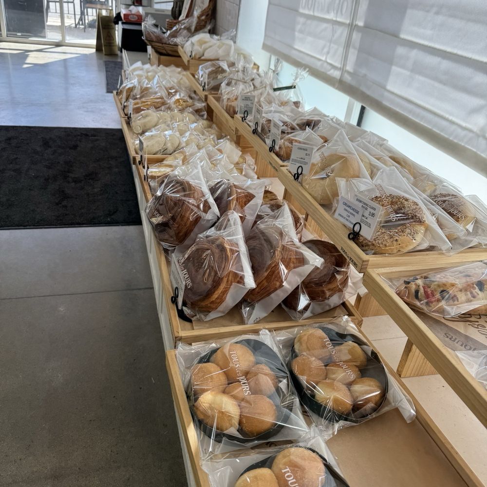 Tous Les Jours - Pastry self serving - Bakeries Near Me - Troy, Michigan Tous Les Jours - Pastry self serving - Bakeries Near Me - Troy, Michigan