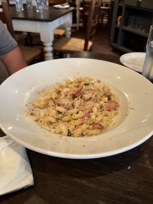 Wienstein & Gavino's by null