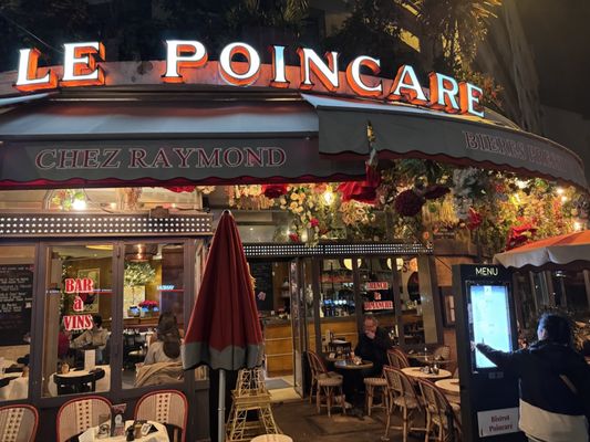 Bistrot Le Poincaré by null