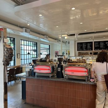 Tiny Grocer / Hyde Park - Café area inside - Grocery Near Me - Austin, Texas