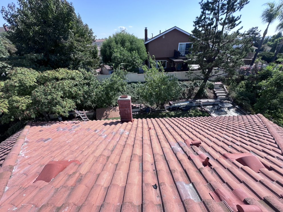 Slide of Jacinto’s Roofing