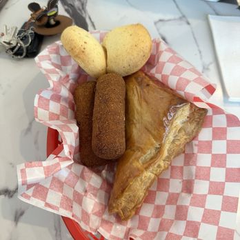 La Diosa Bakery - Pastries - Bakeries Near Me - Homestead, Florida