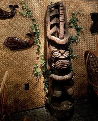 Hala Kahiki Lounge by null