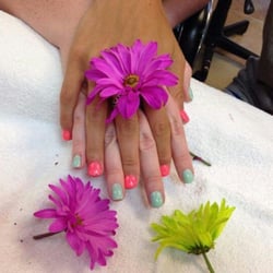 LV Nails Salon