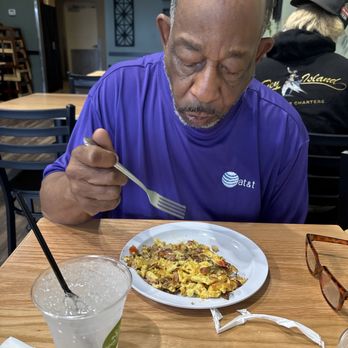 Four Forks Kitchen - Pimp getting down with his Build your Own Skillet - American Near Me - Erlanger, Kentucky Four Forks Kitchen - Pimp getting down with his Build your Own Skillet - American Near Me - Erlanger, Kentucky