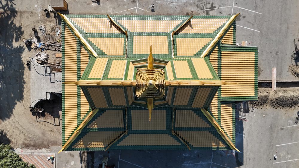 Slide of Gentle Giant Roofing