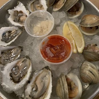 L P Steamers - 6 oysters, 6 clams - Seafood Near Me - Baltimore, Maryland