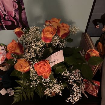 Avas Flowers - Peachy keen - Florists Near Me