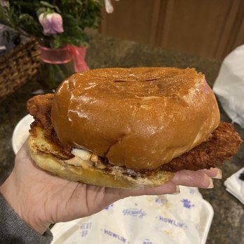 Howdy Hot Chicken - Huge sammie - Chicken Shop Near Me - Sugar Land, Texas