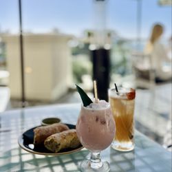 AVEO Table + Bar - Free bread, coyote and pina colada cocktails
