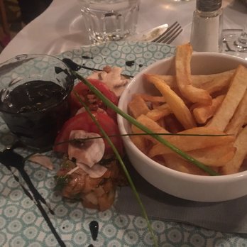Grizzli Café - Fish tartare with french fries and Inc. with dressing - French Near Me - Paris, 75 Grizzli Café - Fish tartare with french fries and Inc. with dressing - French Near Me - Paris, 75
