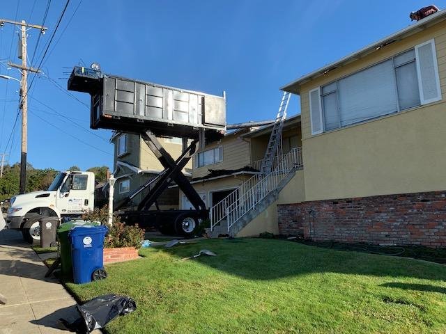 Slide of Maciel Roofing Construction
