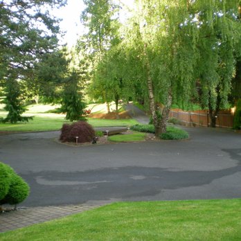 The Dog Way - Our front training area - Pet Training Near Me - Tualatin, Oregon The Dog Way - Our front training area - Pet Training Near Me - Tualatin, Oregon