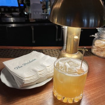 Pridwin Hotel - Amazing cocktails in a comfortable setting - Hotels Near Me - Shelter Island, New York