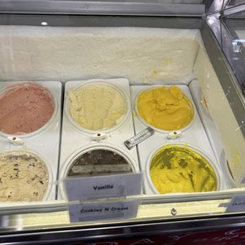 Bravoland Ice Cream - Ice Cream & Frozen Yogurt Near Me - Kettleman City, California