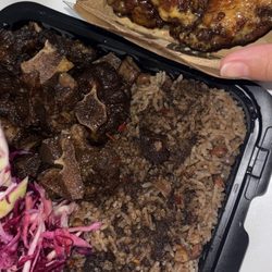 Flavaz grill - Oxtails and lemon pepper Wings