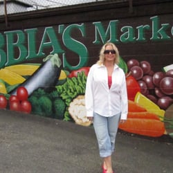 Jebbia's Market Wholesale Fruits & Vegetables - Tami at Jebbias Produce Market