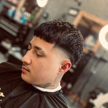 Empresarios Barber Shop - Barbers Near Me - Patterson, California