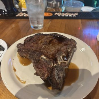 Doe's Eat Place - 1.5 lb t bone. Medium. - Steakhouses Near Me - Paducah, Kentucky Doe's Eat Place - 1.5 lb t bone. Medium. - Steakhouses Near Me - Paducah, Kentucky