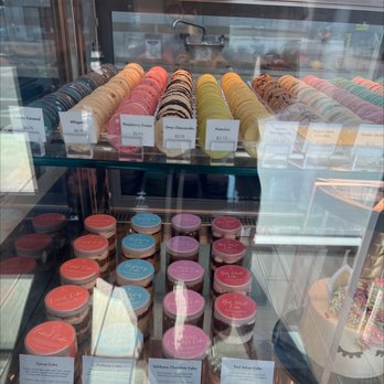 Kayla's Cake - Macarons and cakes in jars - Desserts Near Me - Fullerton, California Kayla's Cake - Macarons and cakes in jars - Desserts Near Me - Fullerton, California