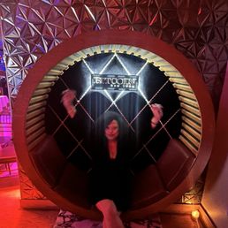 This is me. I love you decor. It was beautiful. Oh my God I love this. This is me. I love you decor. It was beautiful. Oh my God I love this.