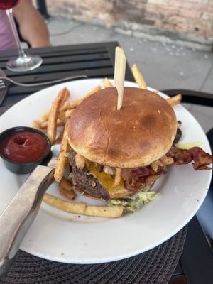 523 Tap & Grill by null