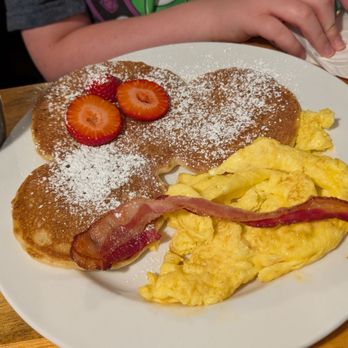 Notchtop - Kids pancakes - Breakfast & Brunch Near Me - Estes Park, Colorado
