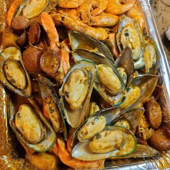 Cajun Shrimps Inn - Mix Seafood Tray - Cajun/Creole Near Me - El Monte, California Cajun Shrimps Inn - Mix Seafood Tray - Cajun/Creole Near Me - El Monte, California