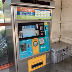 Tri-Rail - Fort Lauderdale Station - Vending machine on platform