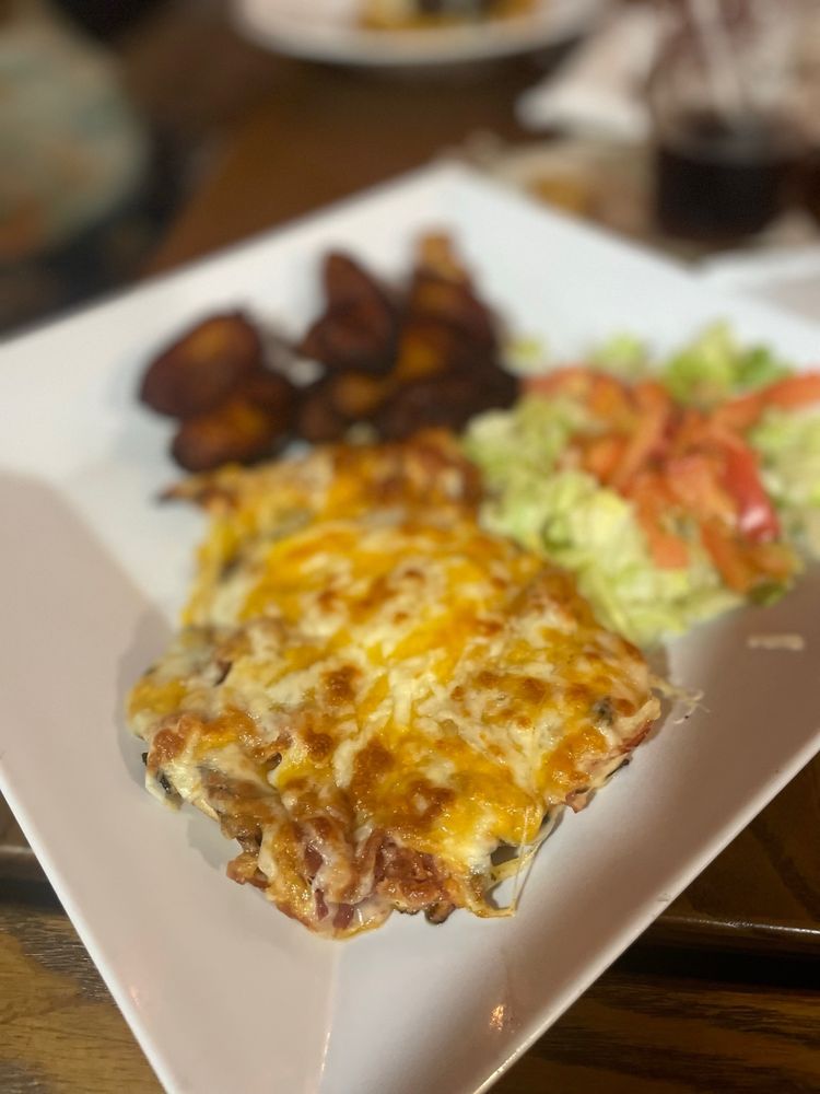 ISLOTE BEACH RESTAURANT Updated July 2024 61 Photos & 32 Reviews