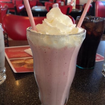 Denny's - Strawberry milkshake ...the rest of the shake is brought in a tin cup ;) - Diners Near Me - San Antonio, Texas