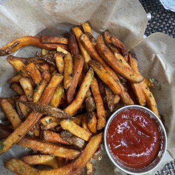 Running Goose - Fries - Gastropubs Near Me - Los Angeles, California Running Goose - Fries - Gastropubs Near Me - Los Angeles, California