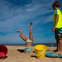 Heidi Harf Photographer - kids do the funniest things. This picture taken in southampton during a family session.