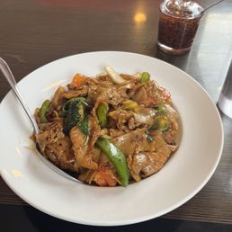 Pad Kee Mao (drunken noodles) with pork Pad Kee Mao (drunken noodles) with pork