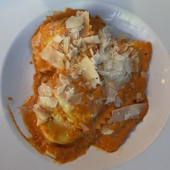 Bella Bella - Blue crab ravioli with vodka sauce - Italian Near Me - Tallahassee, Florida Bella Bella - Blue crab ravioli with vodka sauce - Italian Near Me - Tallahassee, Florida