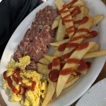 Stacks On Route 66 - Corn beef and hash substitute hash browns for fries - American Near Me - Glendora, California Stacks On Route 66 - Corn beef and hash substitute hash browns for fries - American Near Me - Glendora, California