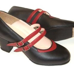 1670 Granada Dbl Strap in leather w/nails