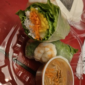 Chef Papa Vietnamese Kitchen - Shrimp Summer roll ($7) - Vietnamese Near Me - Flushing, New York