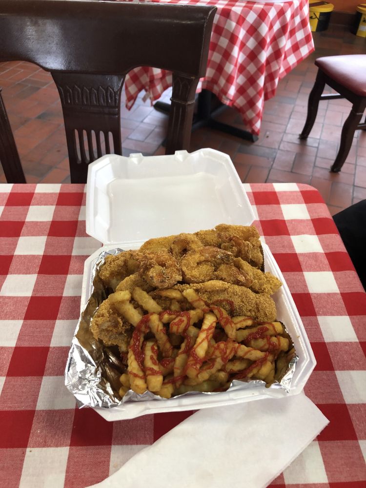 Food from Jenkins Soulfood
